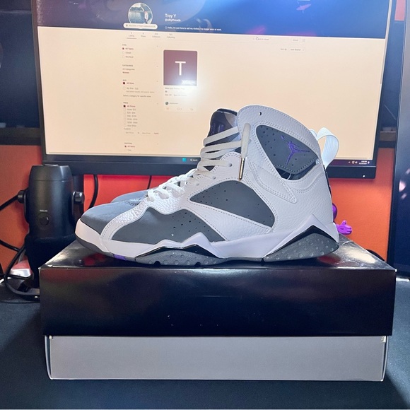 Air Jordan 7 Flint (2021) - Picture 4 of 8